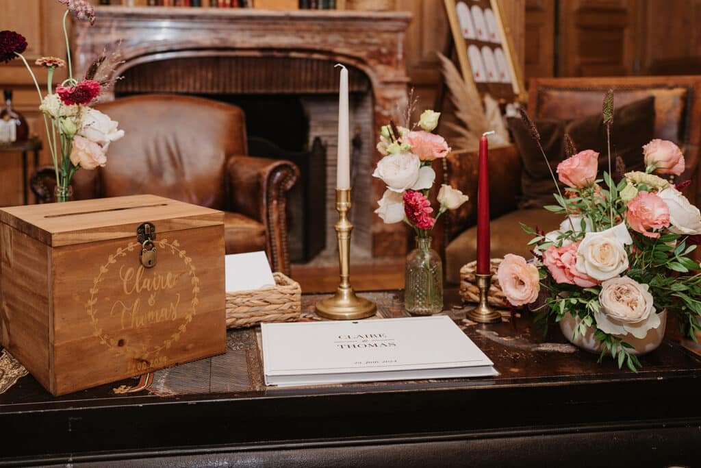 Table livre d'or - Fleuriste décoratrice mariage paris