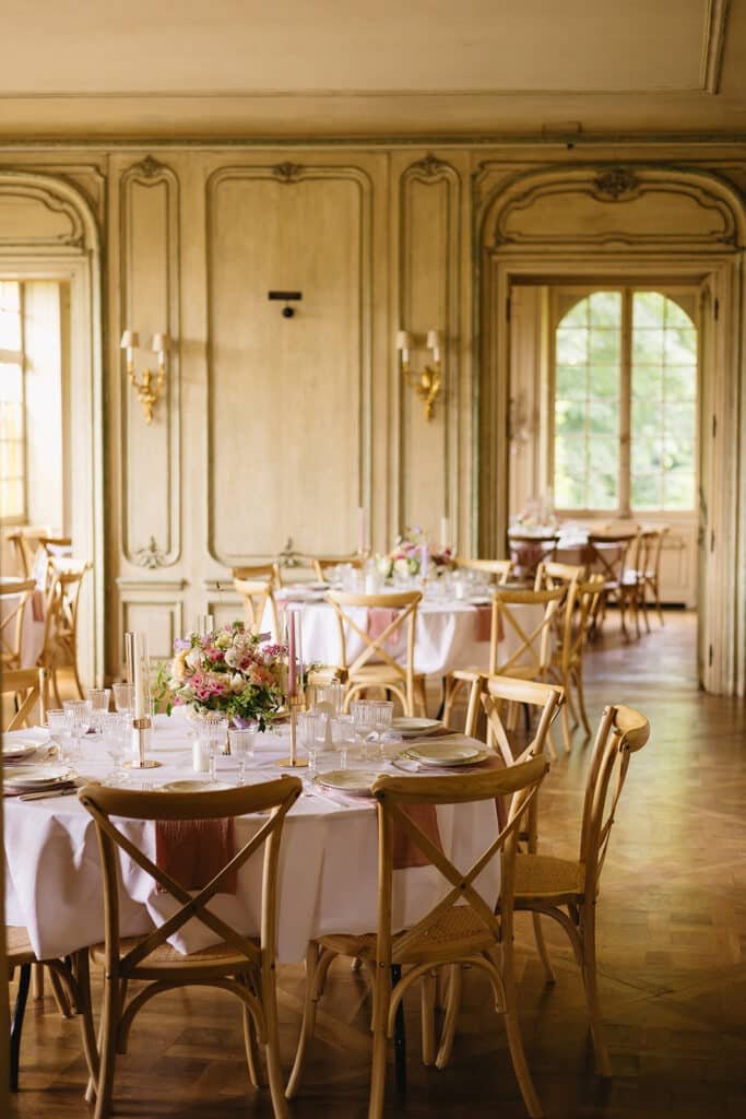 Décoration florale de mariage aux Jardins de Bougainville