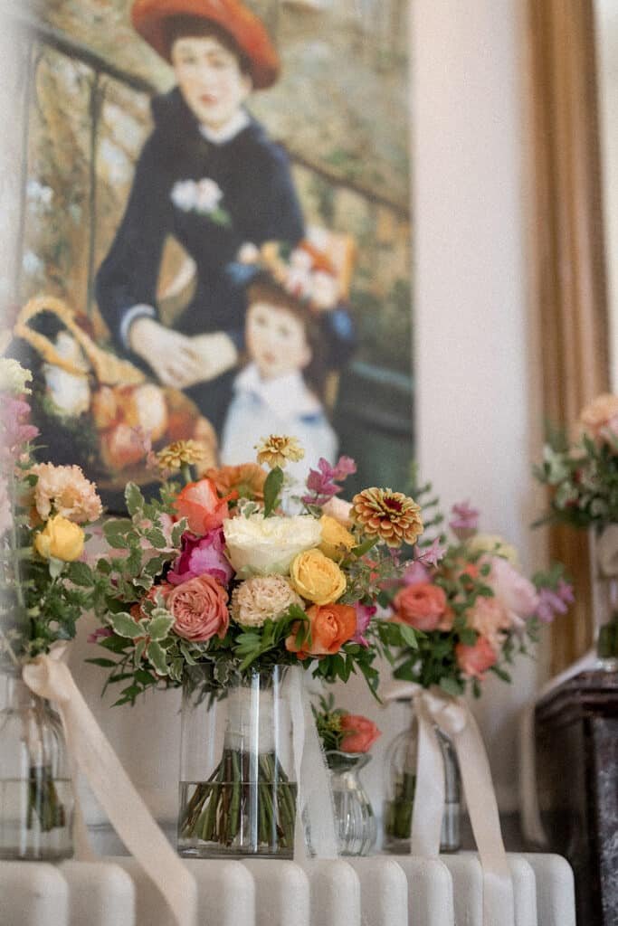 Bouquet de mariée avec des fleurs colorées
