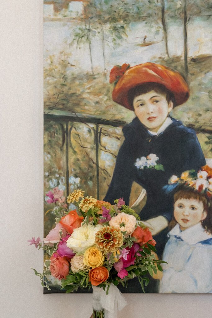 Bouquet de mariée avec des fleurs colorées