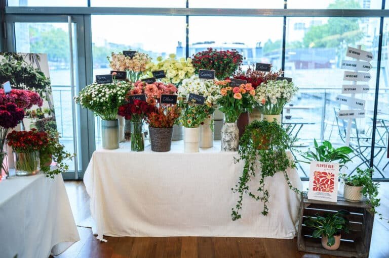 Bar à fleurs_The Lux Collective_Péniche Paris_Le Jardin d&rsquo;Audrey_Septembre 2025 (1)_WEB